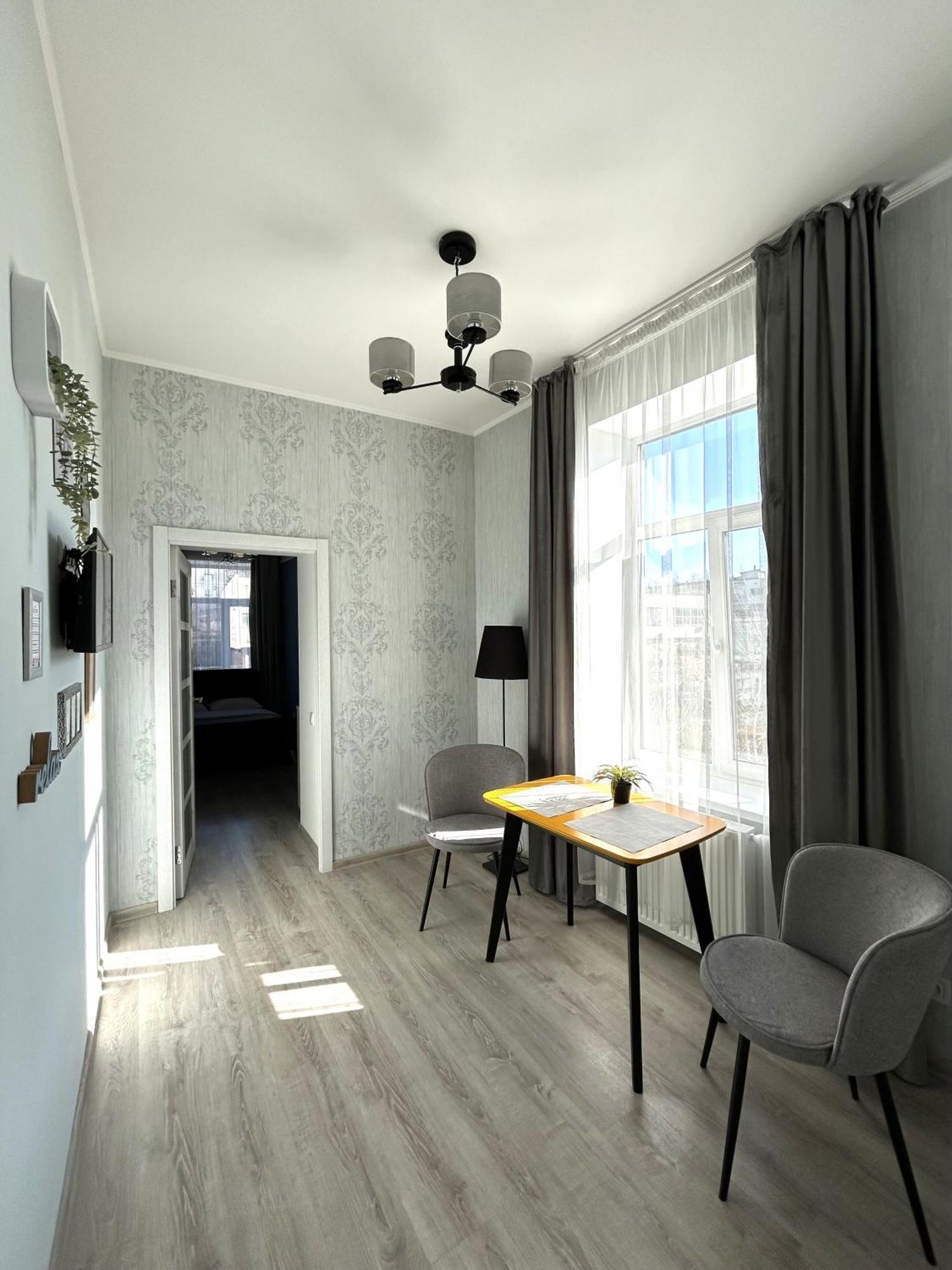 Romantic Apartment In The Сity Сenter ลวีฟ ภายนอก รูปภาพ